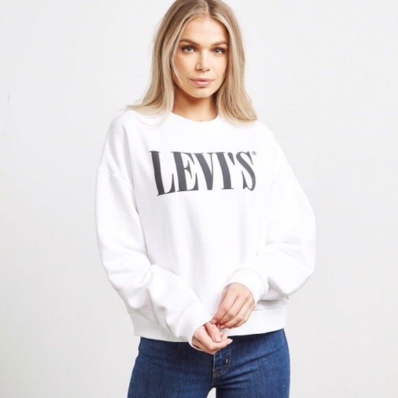 Levi's Tops - Levi’s white crewneck with logo